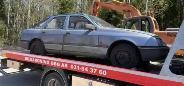 Gammal bil som ska skrotas där fel beslut kan påverka ersättningen och minska värdet vid bilskrotning.